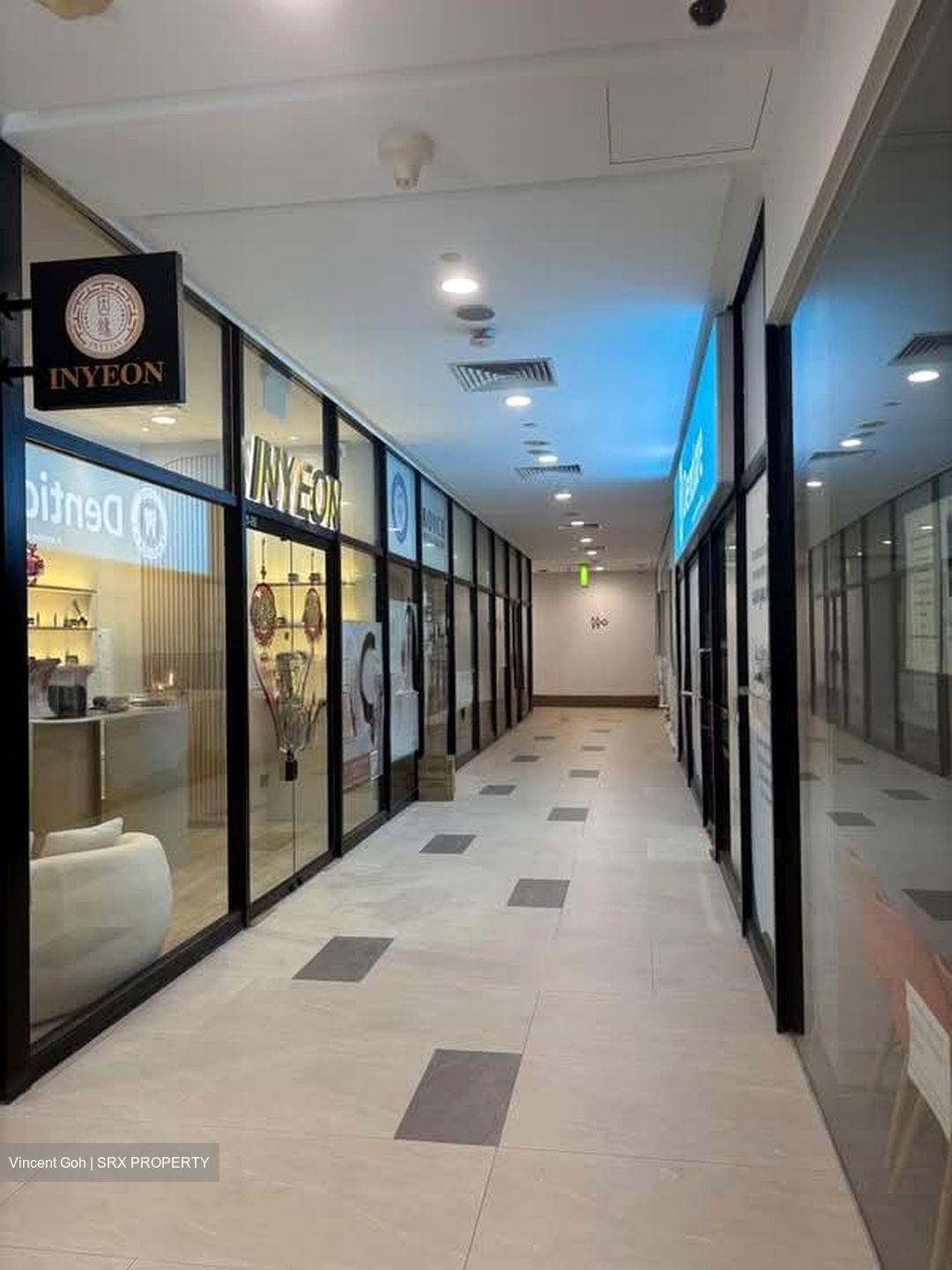 Parkway Parade (D15), Retail #594037751